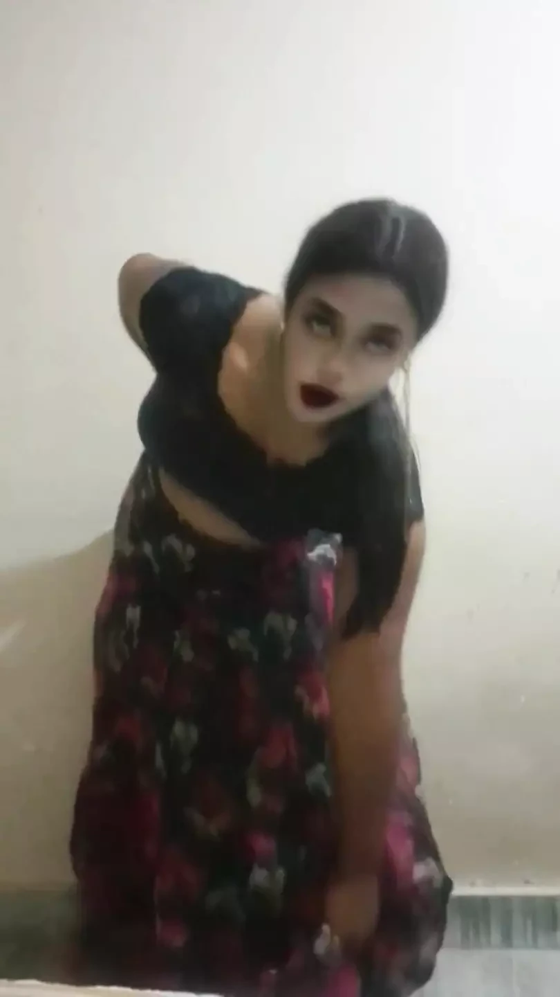 Hot Mohni Shemale Lahanga Choli Desi Video by Mohni9