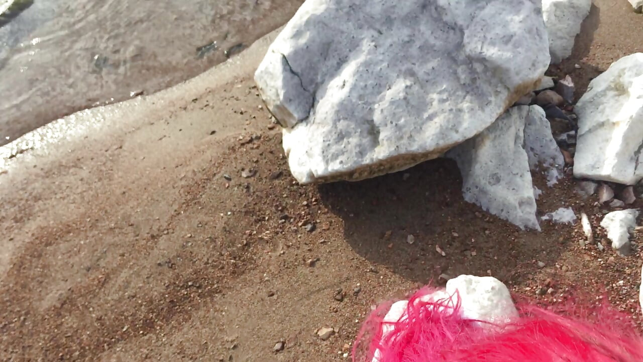 Stranger - Cum in a girl's mouth on the beach
