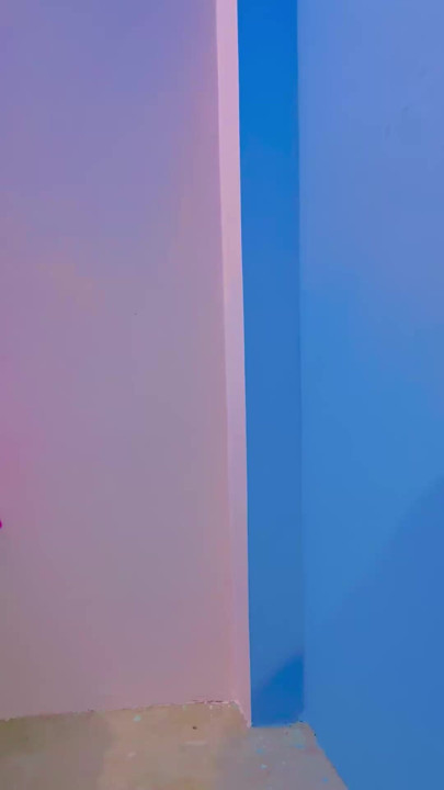 Veja meus peitos grandes e minha bunda grande