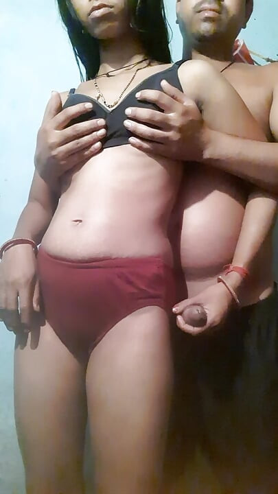 The Indian woman sat in my thigh and tightened my fat like this and took out my water and enjoyed it and sister-in-law also enjoyed it very much.
