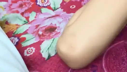 Evde kimse yokken üvey erkek kardeşim beni ne kadar güzel sikiyor