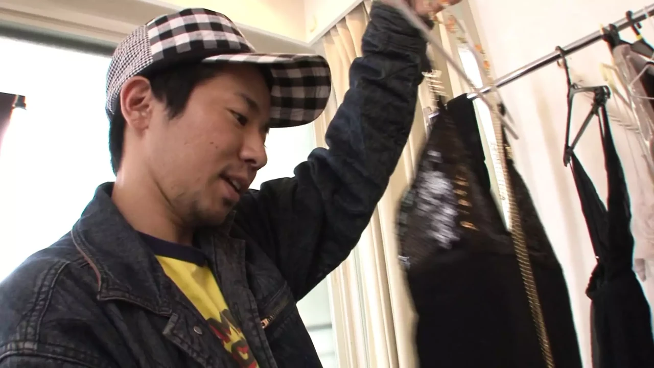 JAPANESE BITCH GAGS ON A HUGE COCK THEN BENDS OVER FOR A