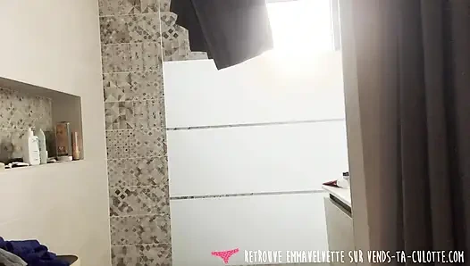 Vends-ta-culotte - bu çarpıcı dövmeli Fransız amatör kadın gerçekten onunla aynı anda mastürbasyon yapıyor