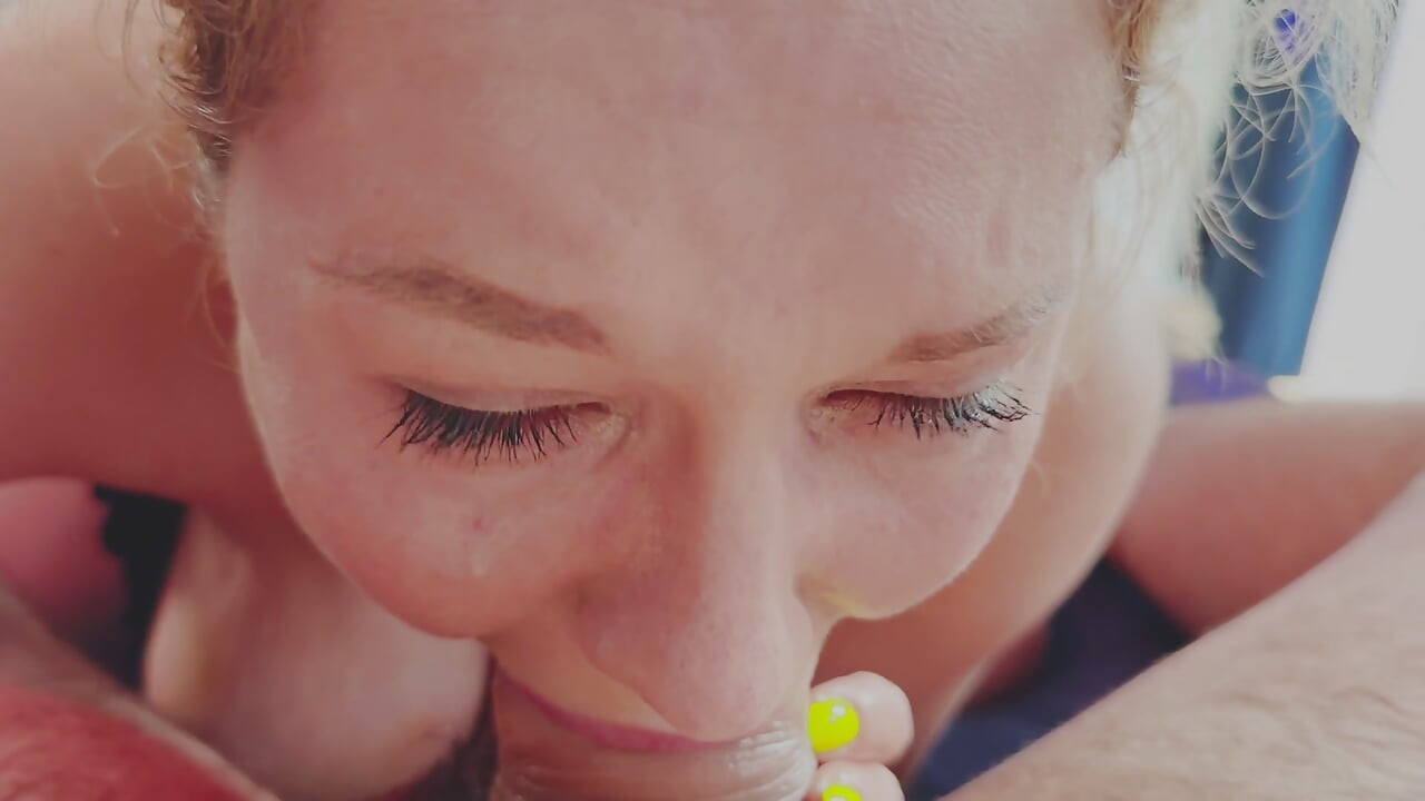 Desperate Housewife Takes My Thick Cock Deep With Yellow Nails