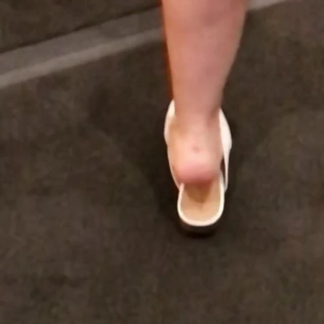 Slow motion stanky feet