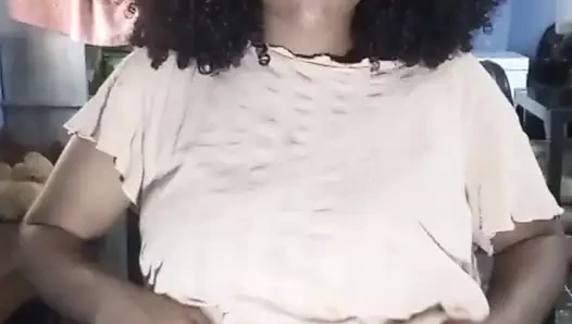 Hot mommy back in the hornyness