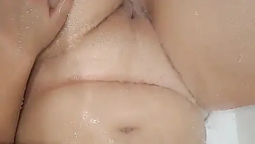 Пожалуйста, кончи на мою мокрую киску.Трогай мою киску, целуй мою киску, лижи мою киску