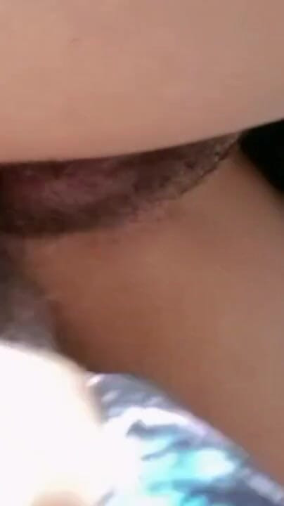 Pinay-teen hurtig knep og solo-dildo på byggeplads | klip 1