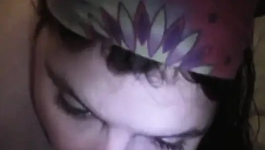 Betty büyük wuns yarağımı emiyor