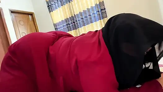 Dicker arsch, marokkanisches heißes muslimisches 20-jähriges single-mädchen ist so heiß auf dem bett, jetzt will sie von fremden ficken