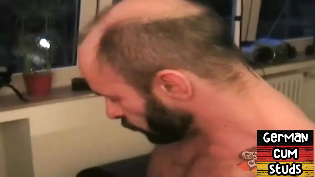 German amateur hunk fucked and creampied in threesome