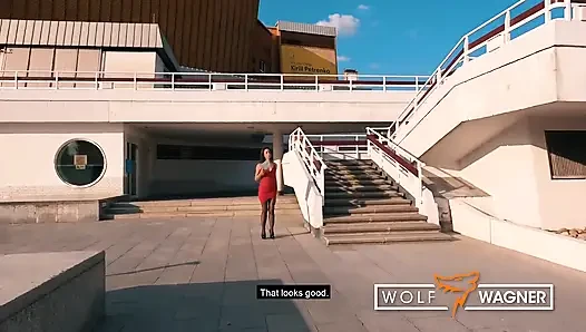 Ateşli erkek delisi Anastasia sikini patlatıyor! WOLF WAGNER
