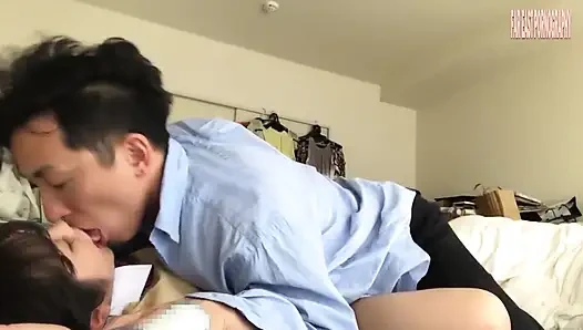 Japanischer pornostar genießt privates cosplay-liebemachen - teil.1