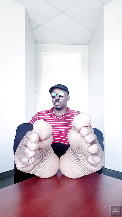 Male soles in the office (6) (2026)
