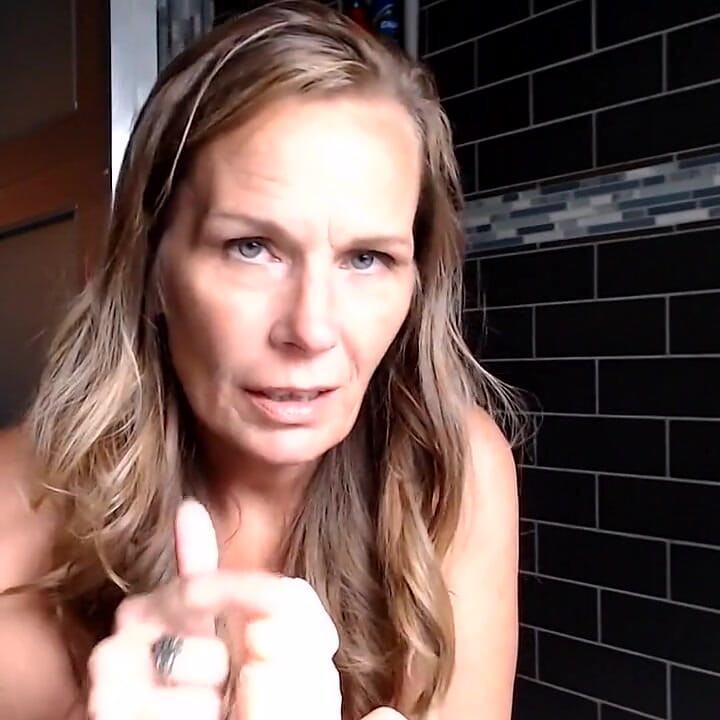 I like to suck you off dirty boy! Seriously one of my favorite fetishes! Happy Cinco De Mayo!