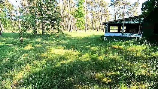 Toket dan pantat dicambuk di teras