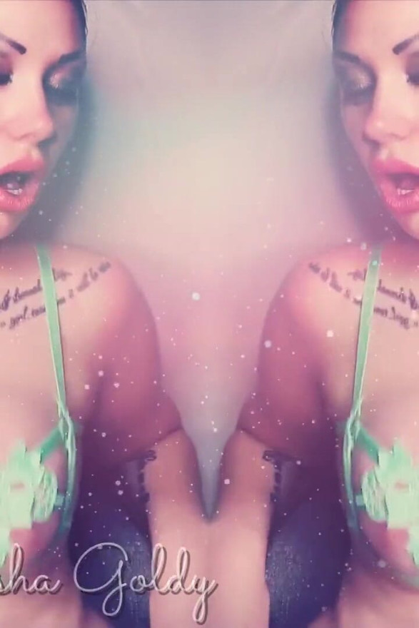 Mesmerizing eye contact & lips & tits & JOI