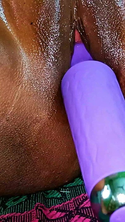 He plays by inserting sex toys into Ammu's pussy 122 | Clip 1
