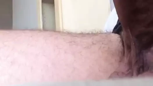 Yarağım yukarı çıkıyor