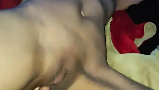 Bağlı ve boşalmak için yaratılmış