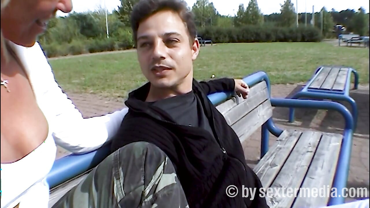 Trojka u swinger mobitelu do dolaska policije