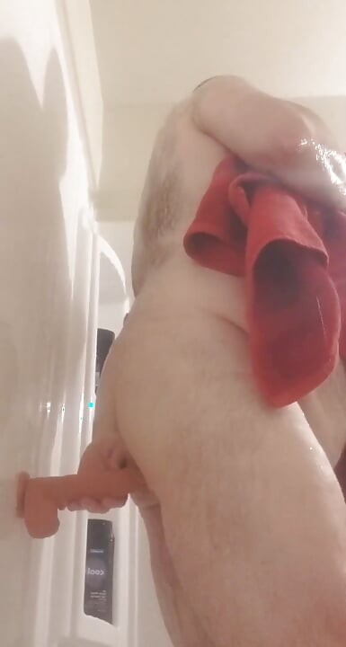 谁来抚摸我的背部？