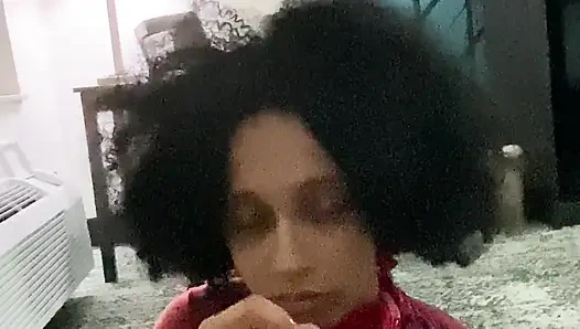 Budak seks ini ngocok kontol besar ayahnya sendiri