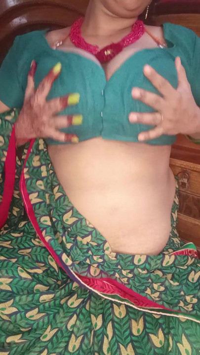 I want big black dick... Indian bbw wife saree dance and nude show | Clip 1