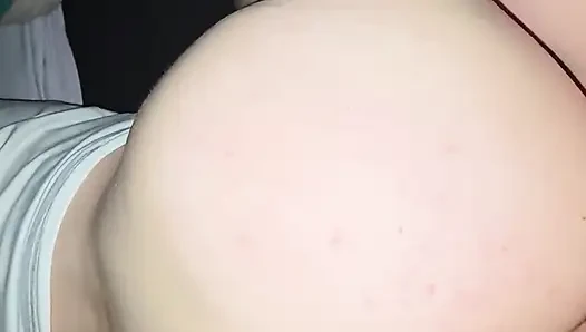 Возбужденная в заднице с красивым видом