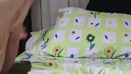 Cewek-cewek nakal ini lagi asik ngentot kontol besar sampai meringis keenakan!