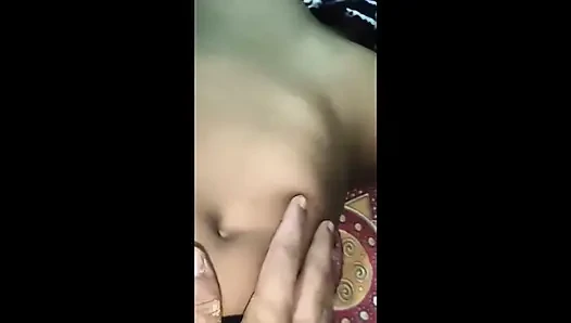 Aaj apni girlfriend ko ghar bulaya aur uski pyaas bujhaai