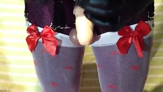 Göt deliği sürtüğü kadın kılıklı kaltak sikiyor