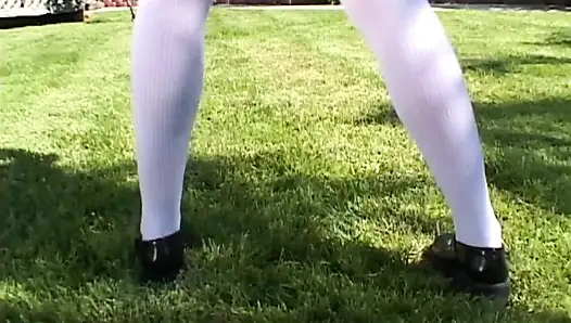 Sarışın azgın orta yaşlı seksi kadın sert büyük yarakla sikiliyor