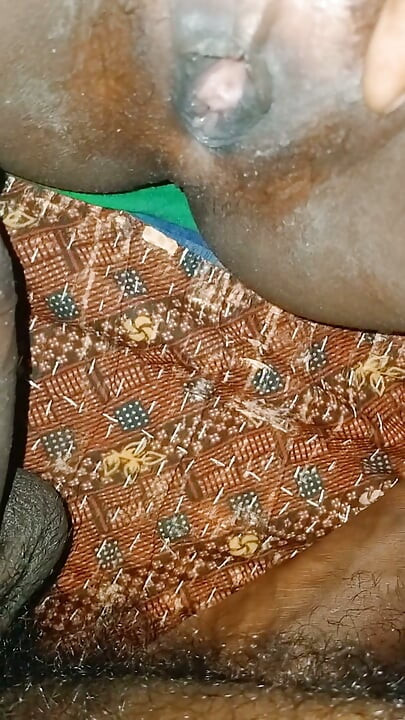 Video porno di una matrigna e il suo figliastro, coppia indiana desi che scopa