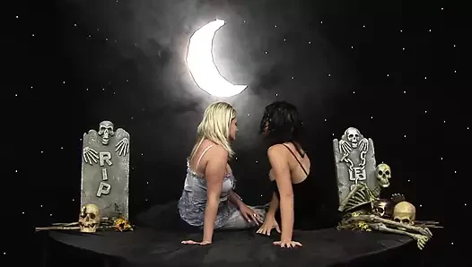 Roxy Taggart and her lover are sapphics who use sex toys to