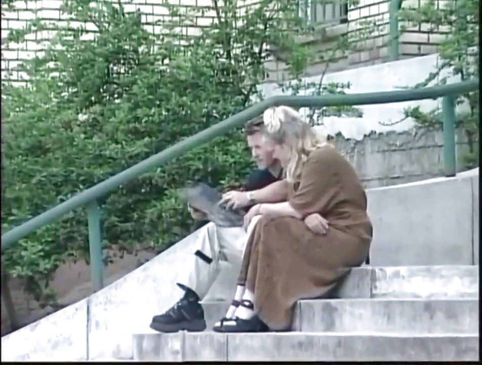 Velike sise plavuša s dlakavom pičkom jebanje... Svrši u usta