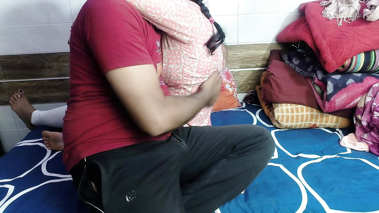 ฉันไปนวดหัว Pooja Bhabhi และเย็ดตูดเธอจากด้านหลัง