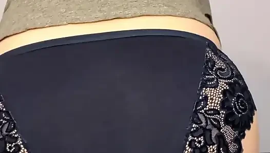 Mini üppige lässt sahnige milf-fotze sprudeln