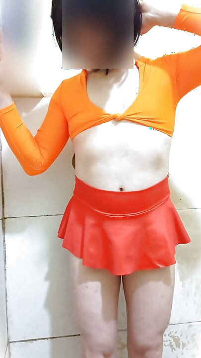 Femboy nóng bỏng. Video carol quần đùi