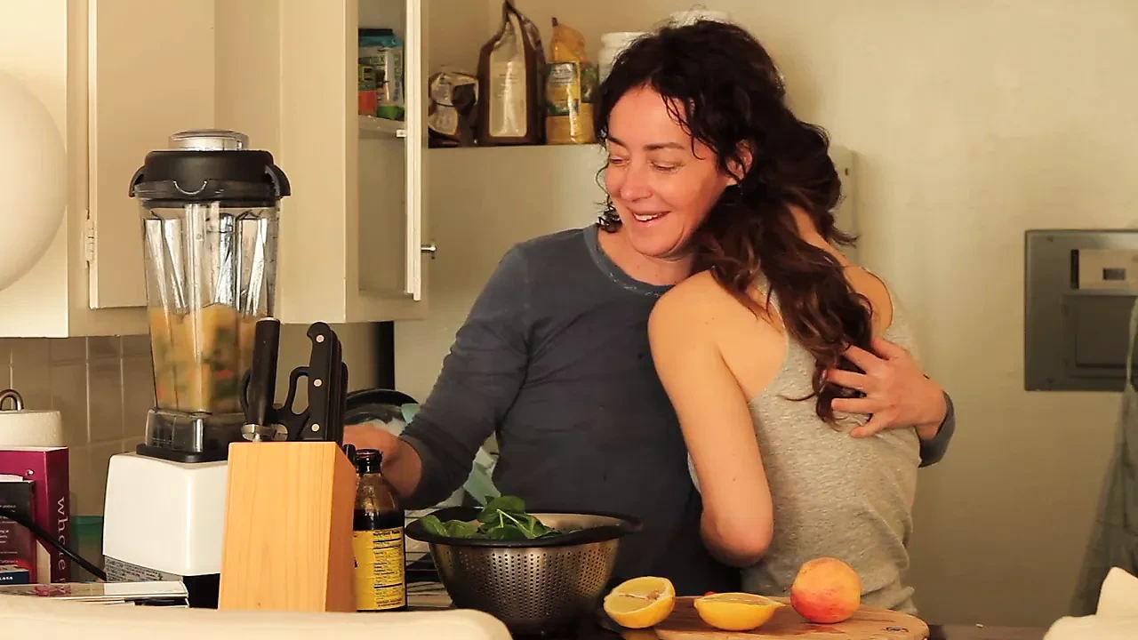 色情我们 - 天空中的所有光芒 2012 完整 - 简亚当斯