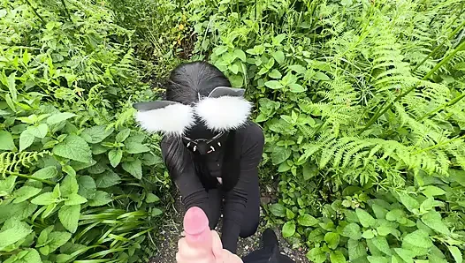 The green-eyed thief took me a delicious blowjob with a cumshot.