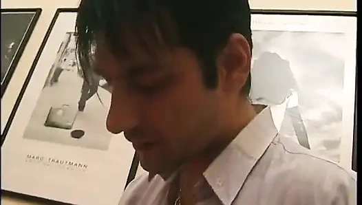 Pelacur pirang muda dijemput di taman memberikan blowjob yang bagus