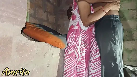 Ein desi-mädchen nach hause anrufen und ihre fullmoz ficken