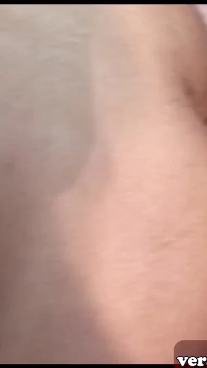 Momento cativante de "Dois gêmeos gays fodem sem camisinha em um cinema gay"