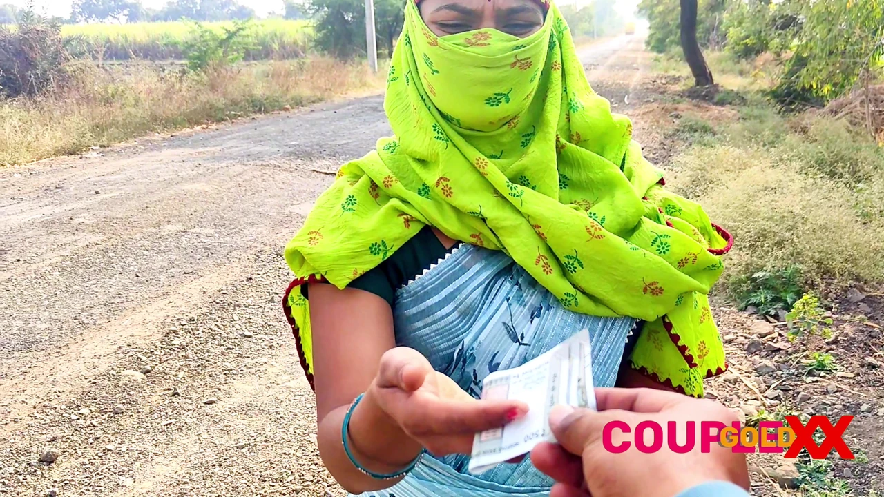 Komal's had come to the epidemic Land wanted the slut standing on the chut road.