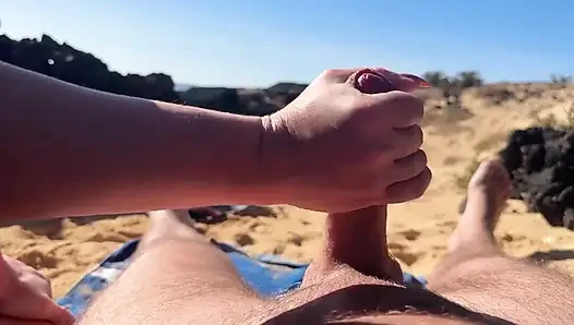 Juicy Public Blowjob on the Beach
