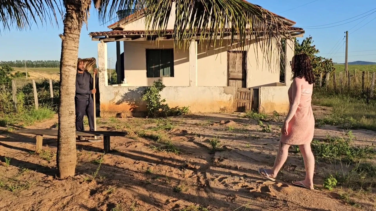 To see my neighbor weeding his yard in the hot sun and that gave me a lot of lust I went to ask for water only from a towel