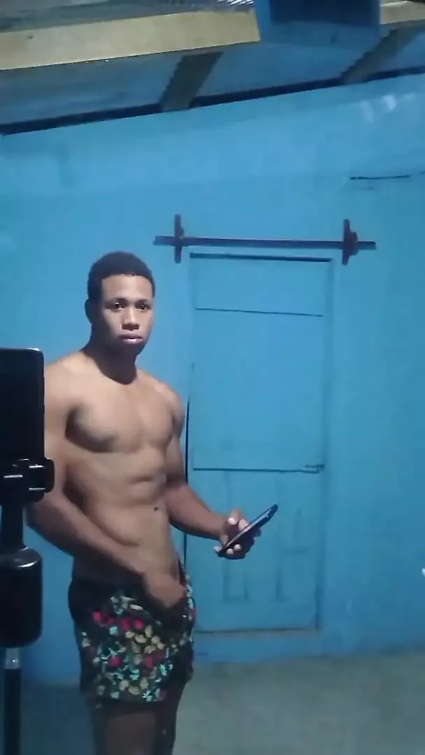 Ronnyfit 비디오