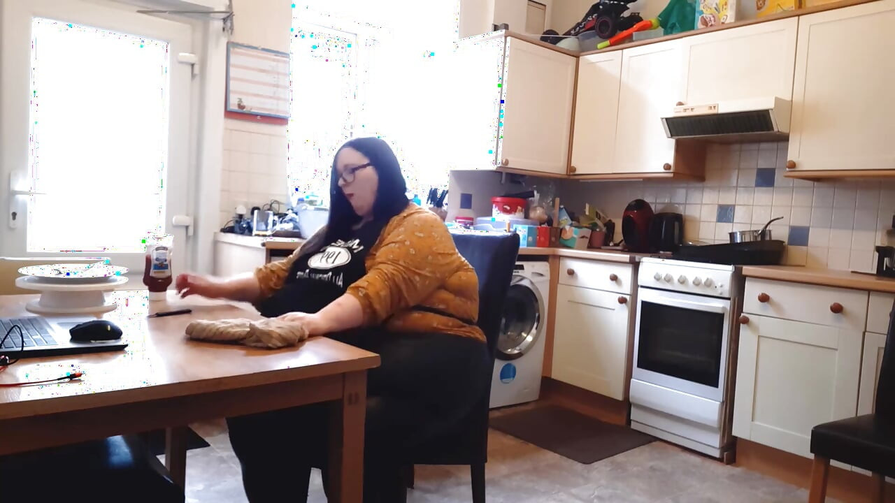 BBW SSBBWファンフィクション、ファンタジー、食べること、そして体の成長