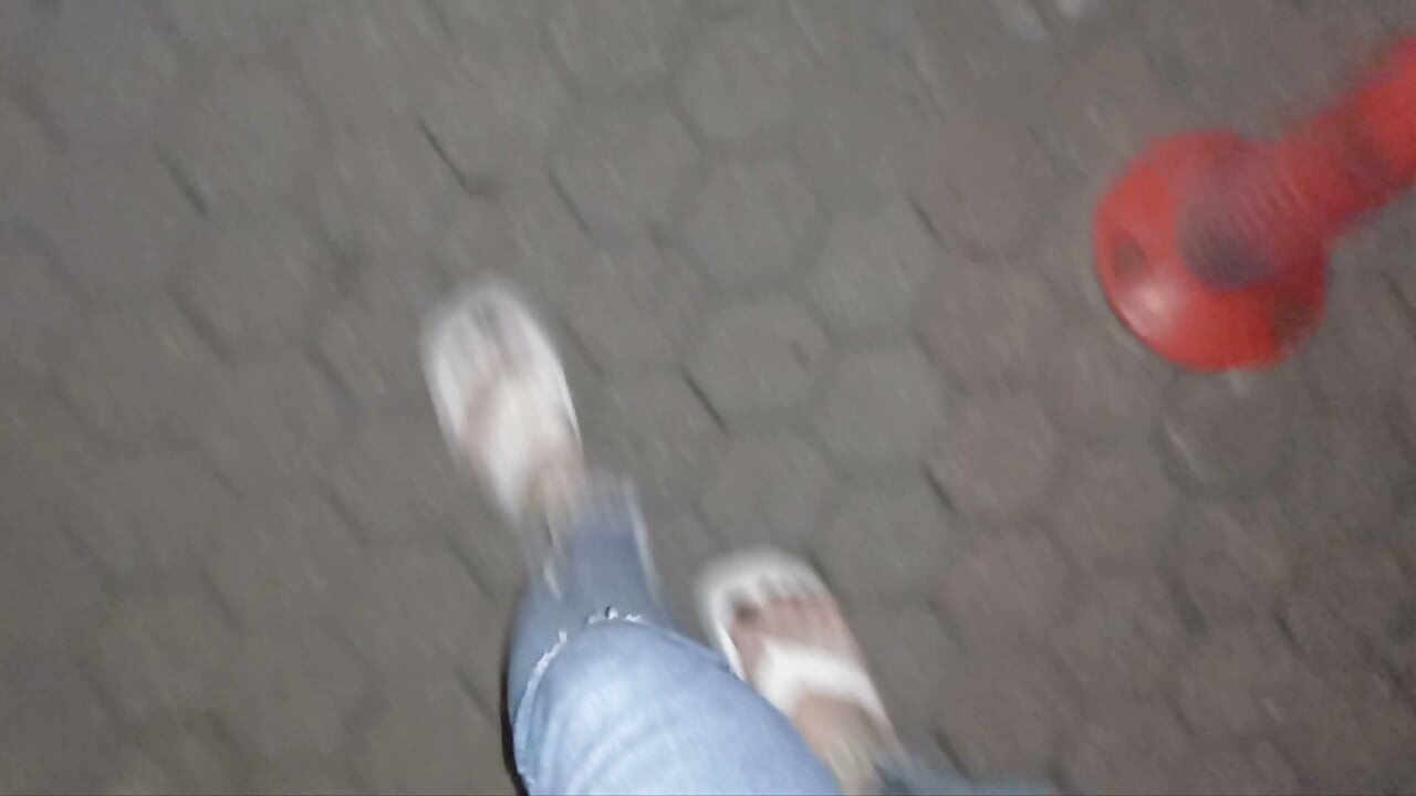 Night walk in my ripped skinny jeans & ultra-high white platform flip-flops, showing off my painted toes